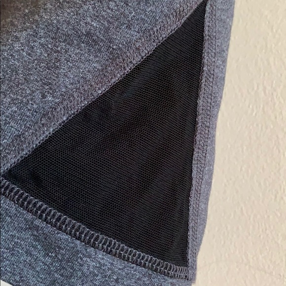 Grey hot yoga shorts - Picture 2 of 2